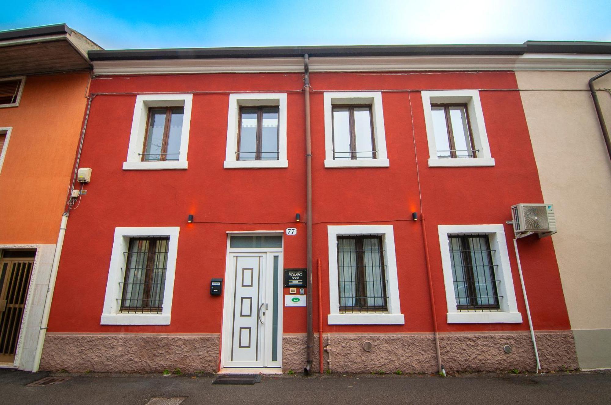 Italstay - Nuova Residenza Romeo - Affittacamere Верона Экстерьер фото